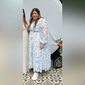 ARULA White and Blue Floral Skirt Set